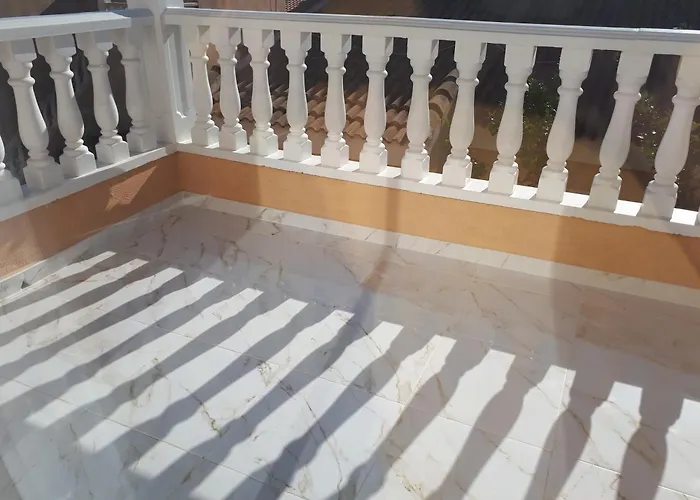 Lovely Detached 3 Bedroom Villa, Communal Pool In Quesada