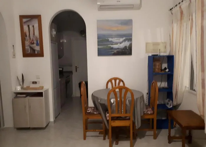 Lovely Detached 3 Bedroom Villa, Communal Pool In Quesada
