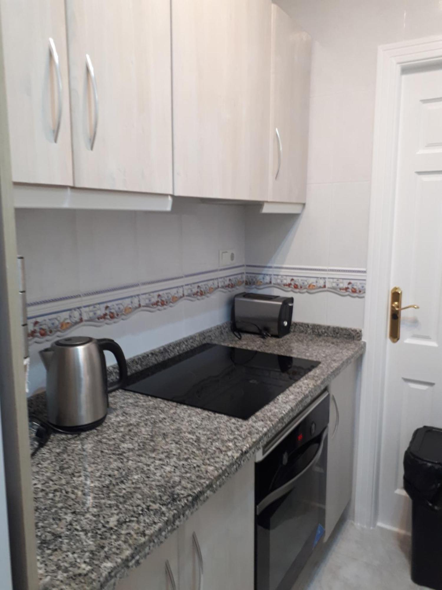 Villa Lovely Detached 3 Bedroom Villa, Communal Pool In Quesada